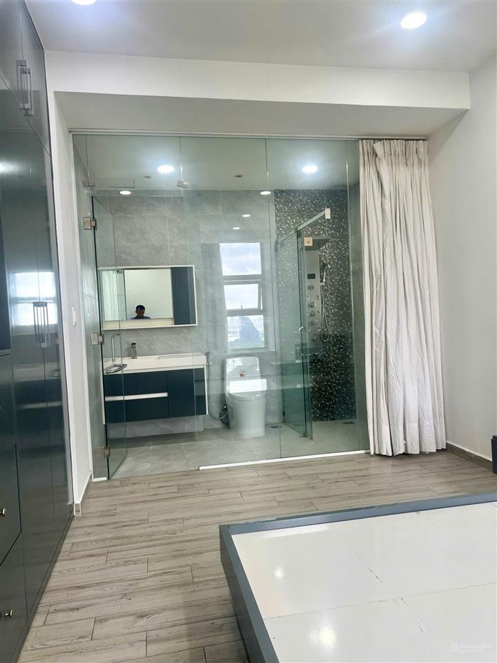 Bán căn hộ la casa q7. dt 92m2, 2pn 2wc full nội thất. giá 5 tỷ sổ hồng