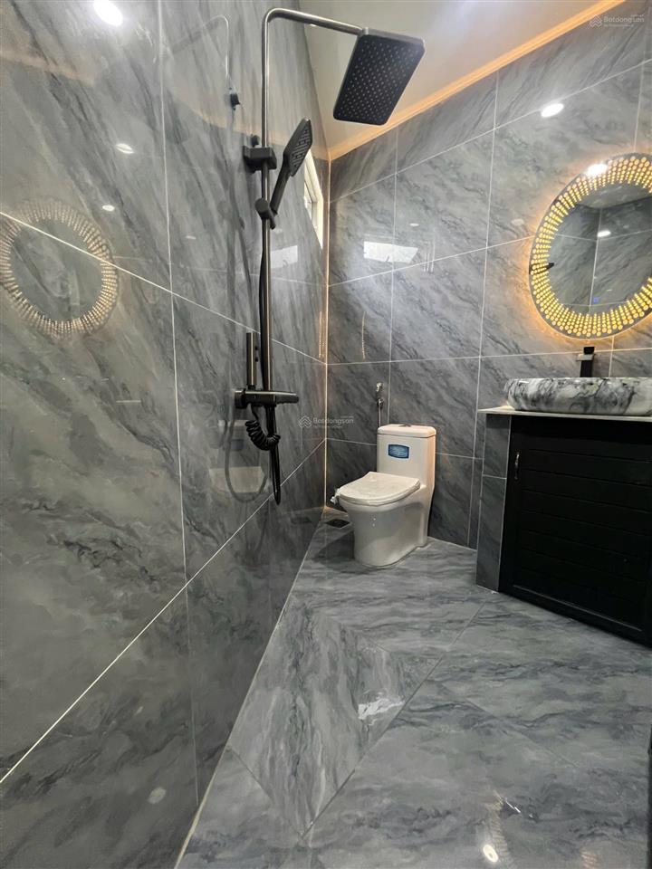Cần bán căn nhà rọc chu  diên điền