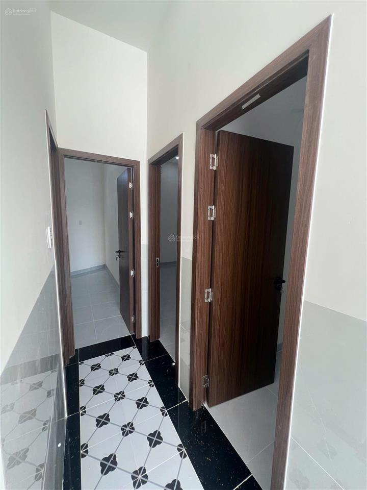 Cần bán căn nhà rọc chu  diên điền