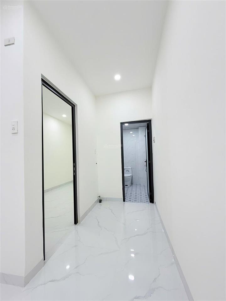 Bán căn nhà 2 tầng nhỏ xinh xinh trong lòng thành phố biển nha trang