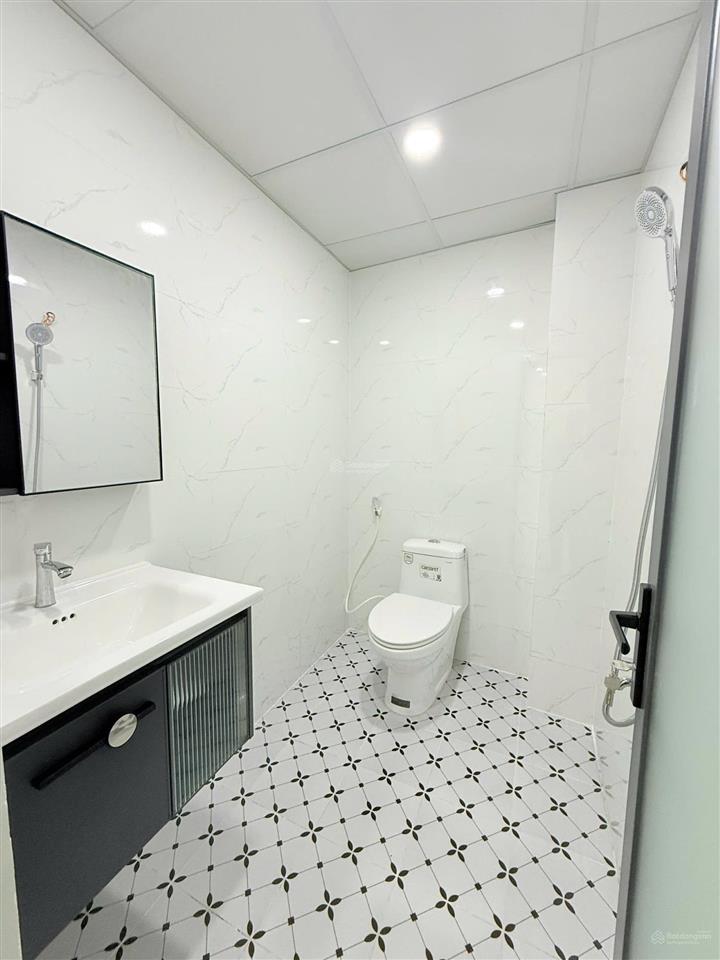 Bán căn nhà 2 tầng nhỏ xinh xinh trong lòng thành phố biển nha trang