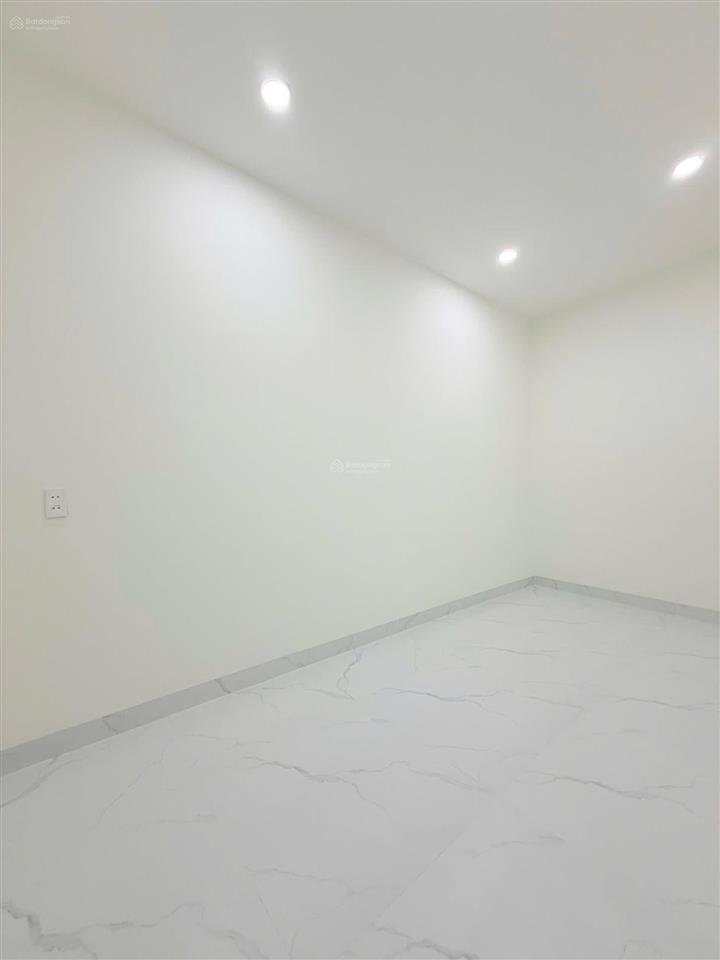 Bán căn nhà 2 tầng nhỏ xinh xinh trong lòng thành phố biển nha trang