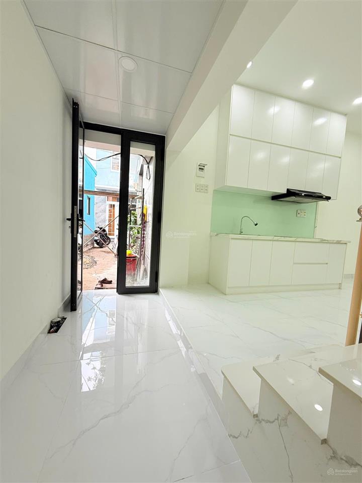 Bán căn nhà 2 tầng nhỏ xinh xinh trong lòng thành phố biển nha trang