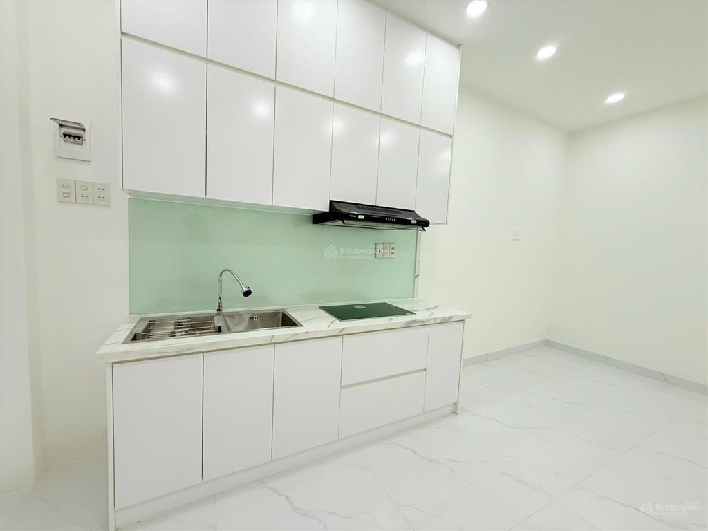 Bán căn nhà 2 tầng nhỏ xinh xinh trong lòng thành phố biển nha trang