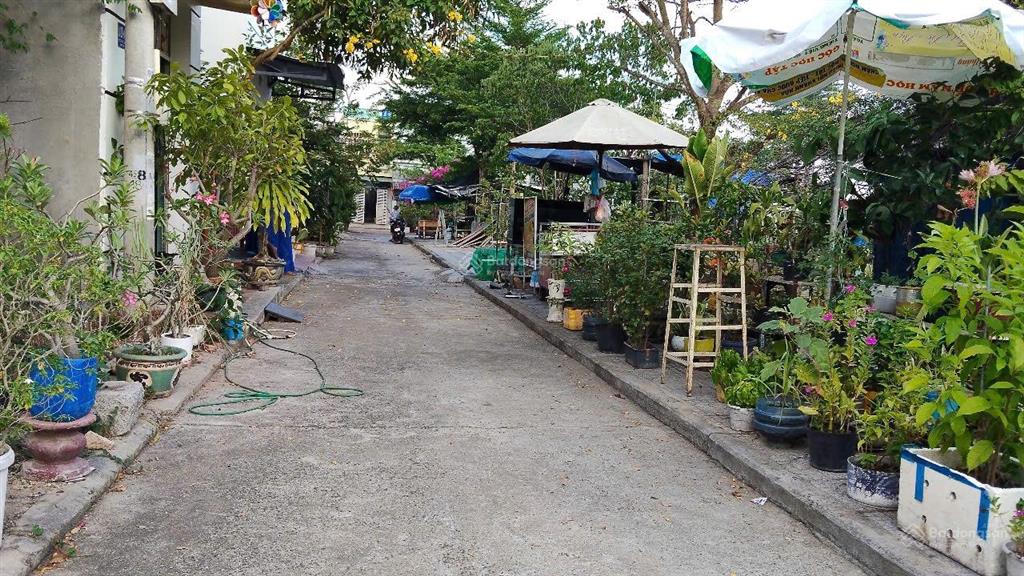 Bán lô đất tđc đất lành vĩnh thái  nha trang đối diện công viên đường 5 m.