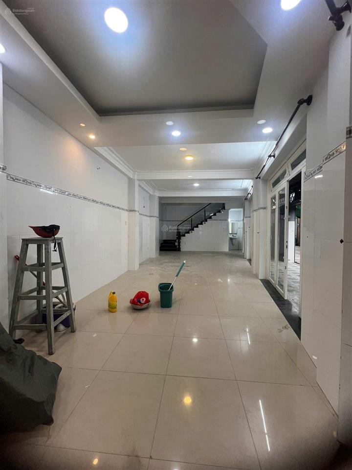 Cho thuê nhà góc 2 mặt tiền hẻm 688 hương lộ 2, nhà mới đẹp kinh doanh đa ngành nghề