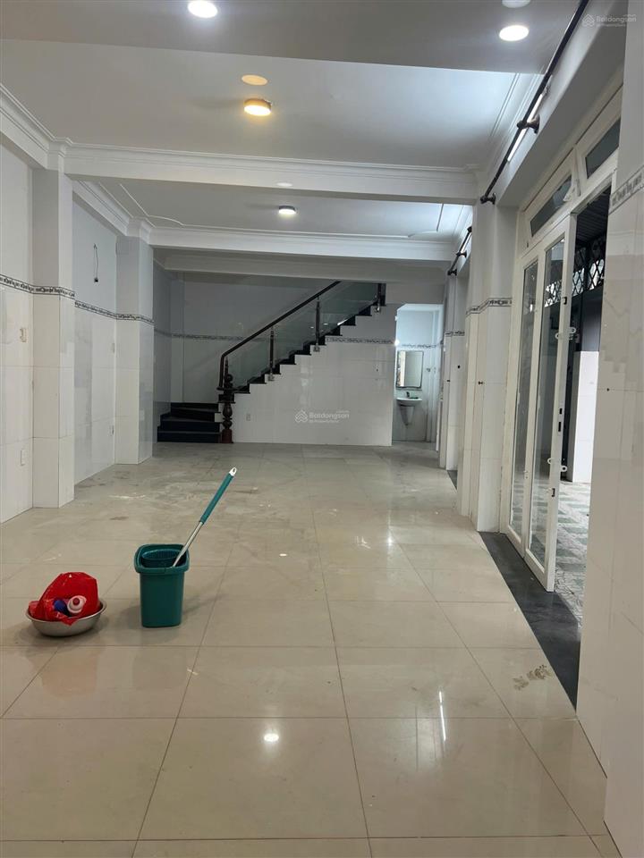 Cho thuê nhà góc 2 mặt tiền hẻm 688 hương lộ 2, nhà mới đẹp kinh doanh đa ngành nghề