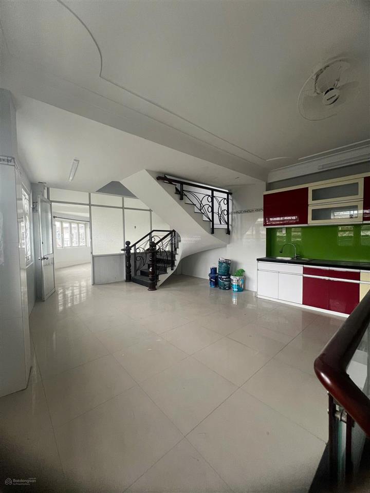 Cho thuê nhà góc 2 mặt tiền hẻm 688 hương lộ 2, nhà mới đẹp kinh doanh đa ngành nghề
