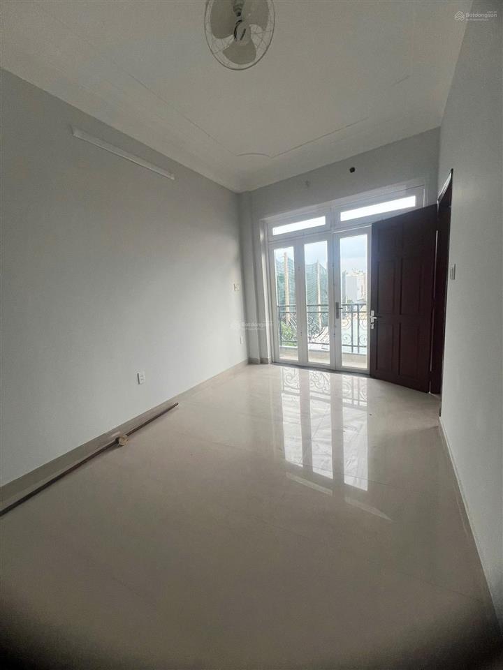 Cho thuê nhà góc 2 mặt tiền hẻm 688 hương lộ 2, nhà mới đẹp kinh doanh đa ngành nghề