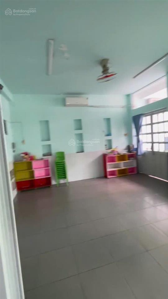 Cho thuê tòa nhà mặt tiền trần hưng đạo quận tân phú 50 triệu có thang máy