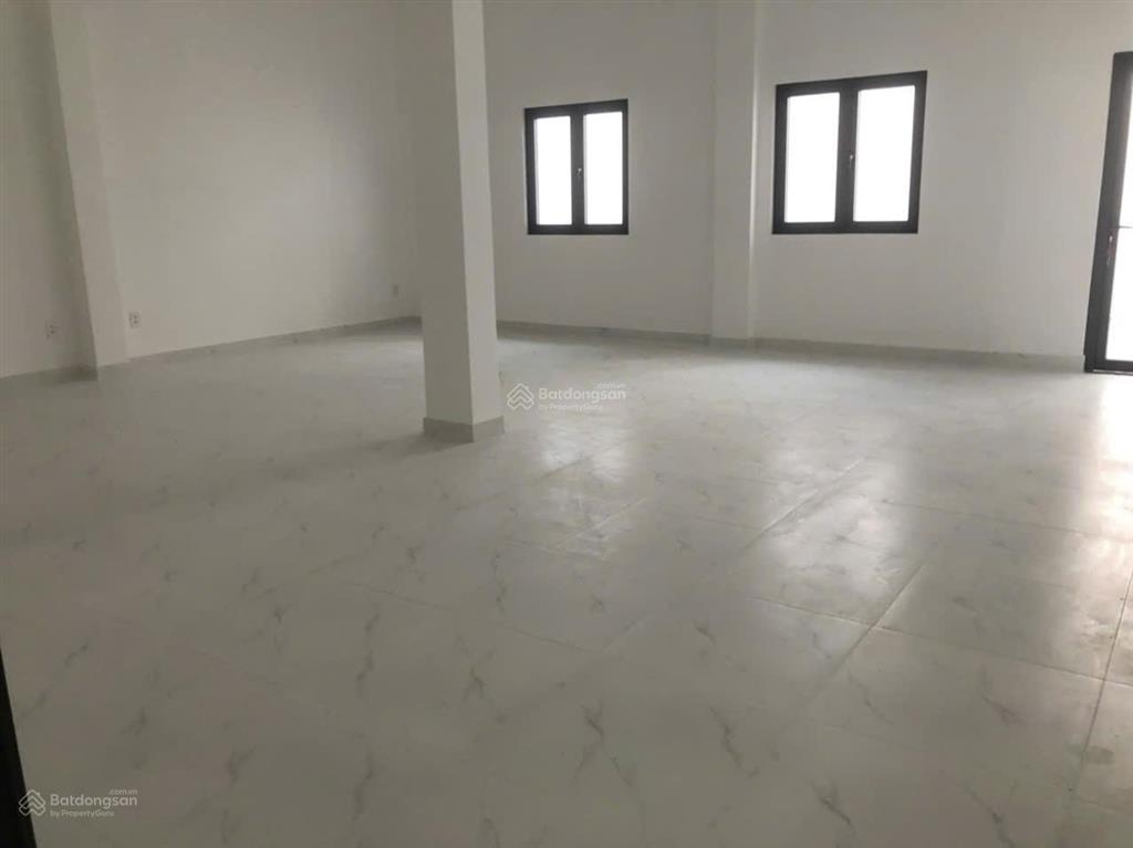 Cho thuê tòa nhà mới xây  mặt tiền đường cn1 aeon tân phú 8*22m 4 tầng 55tr