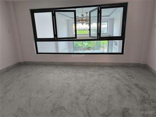 Cho thuê căn nhà mặt tiền số đường số 2, 5*22m có thang máy suốt 27tr