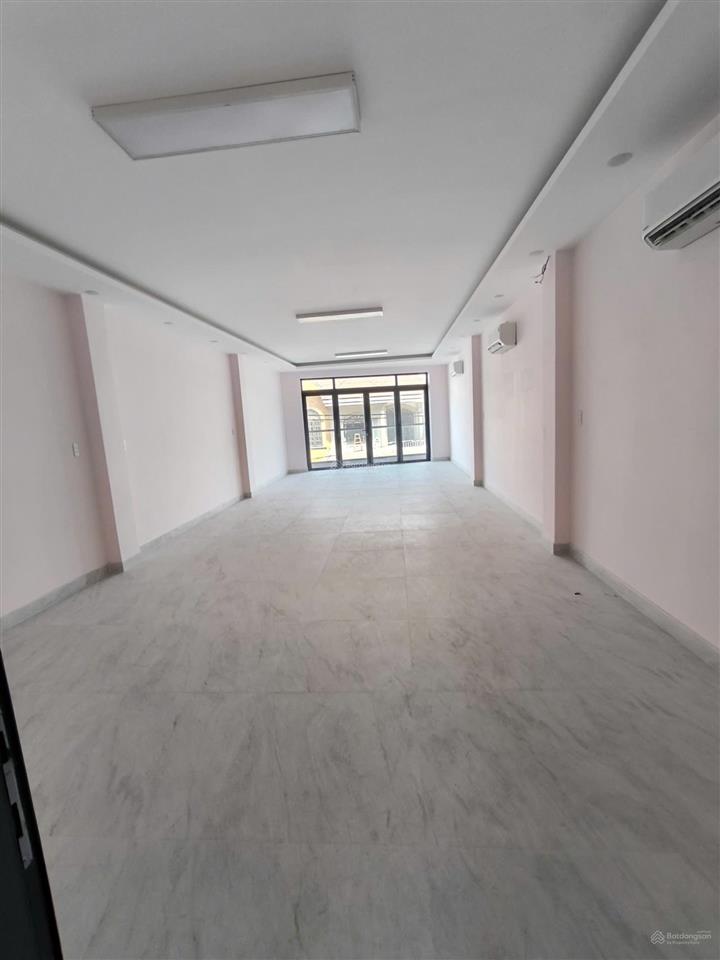 Cho thuê căn nhà mặt tiền số đường số 2, 5*22m có thang máy suốt 27tr