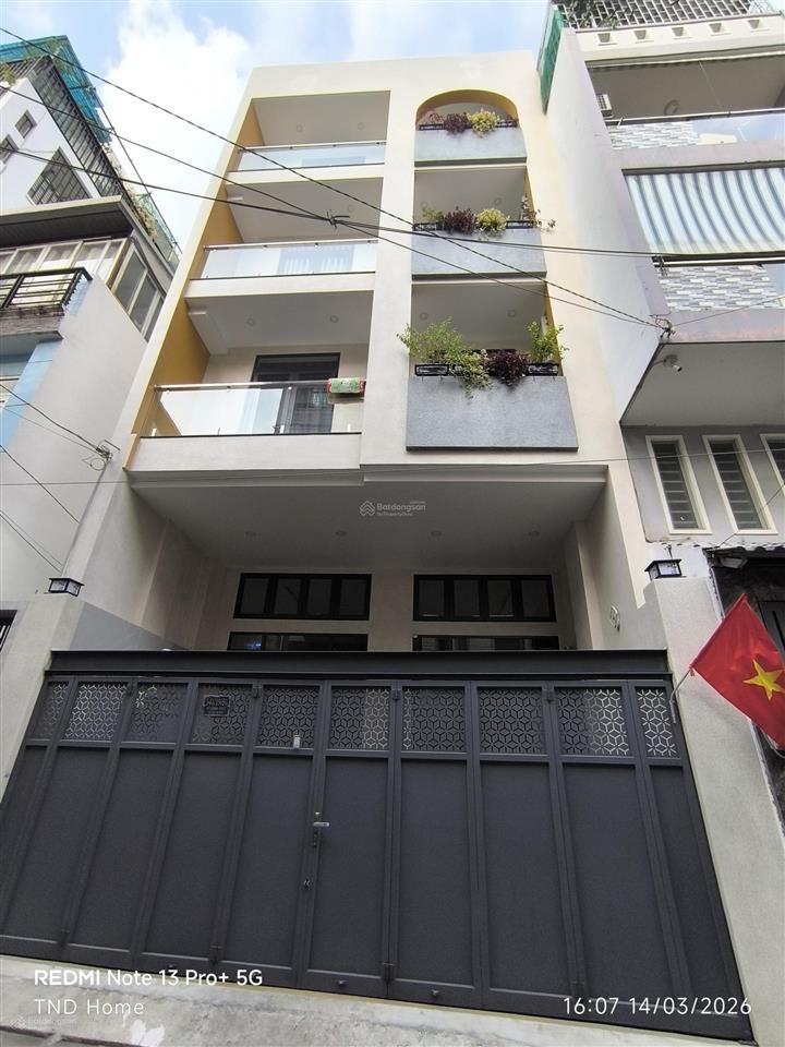 Toà nhà tân phú 8*20m hầm 6 tầng thang máy giá 35tr