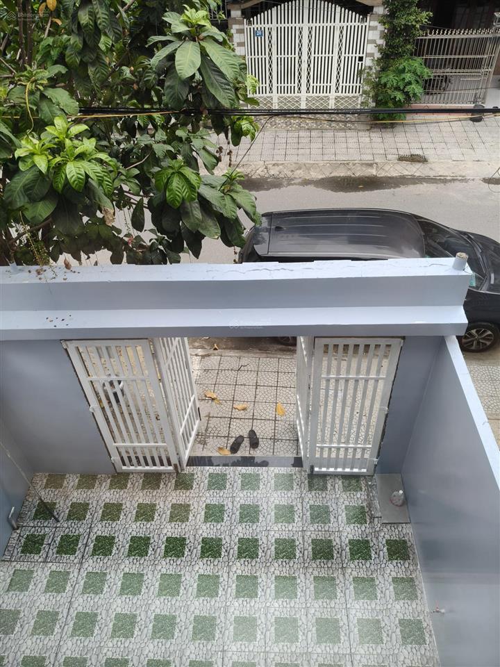 Bán nhà 2 mê nguyễn gia trí vị trí kẹp lối thoát hiểm