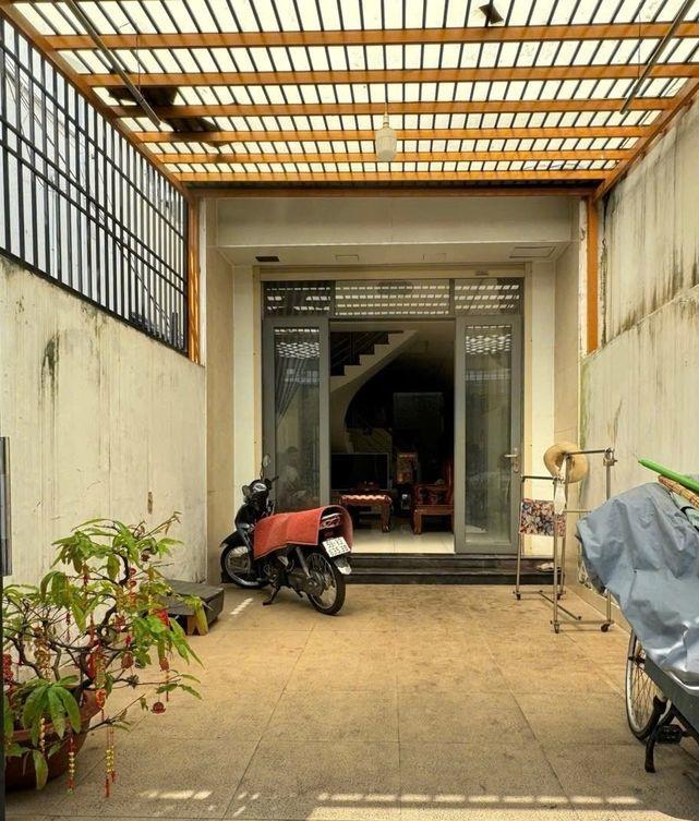 4 tầng 81m2 có 8 tỏi x Quang Trung Phường 8 Gò Vấp TP. Hồ Chí Minh.