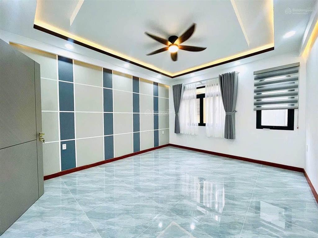 Bán nhà trần phú  mỗ lao 5 tầng, 3 ngủ, ôto, gần phố. 6.9 tỷ