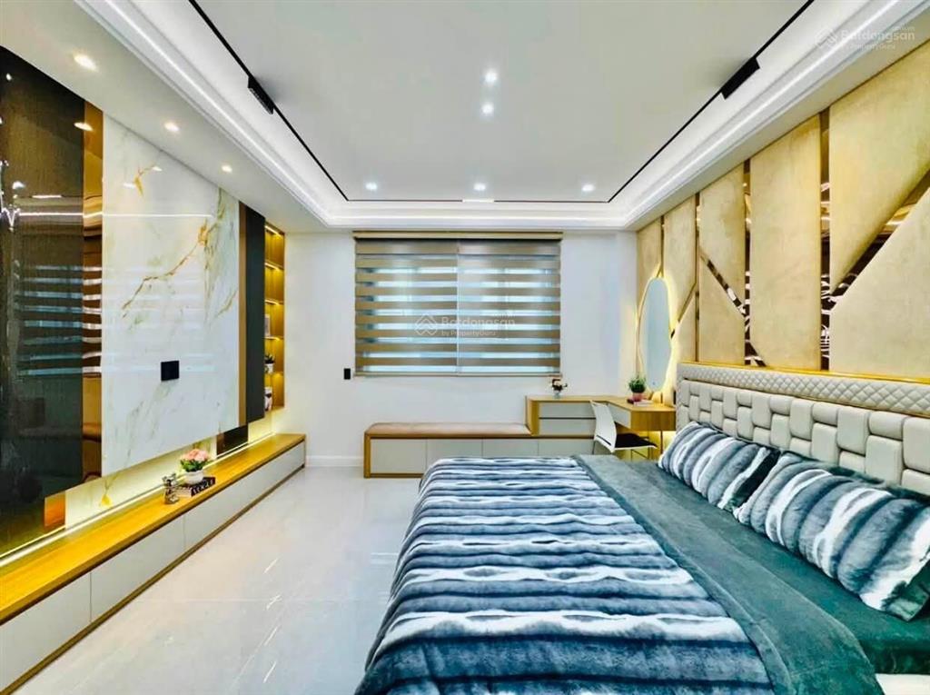 Bán nhà văn phú 60m2 x5x5 vỉa hè  ôto  kinh doanh. 12 tỷ 8