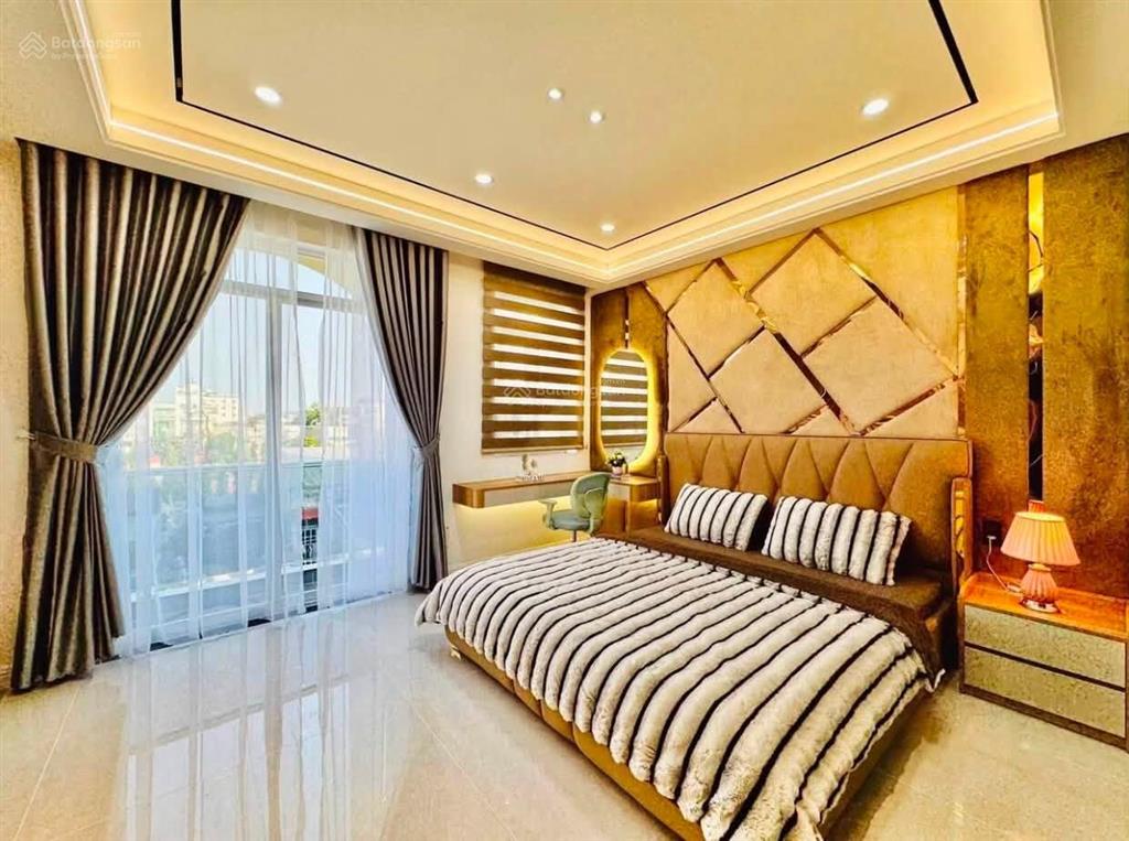 Bán nhà văn phú 60m2 x5x5 vỉa hè  ôto  kinh doanh. 12 tỷ 8