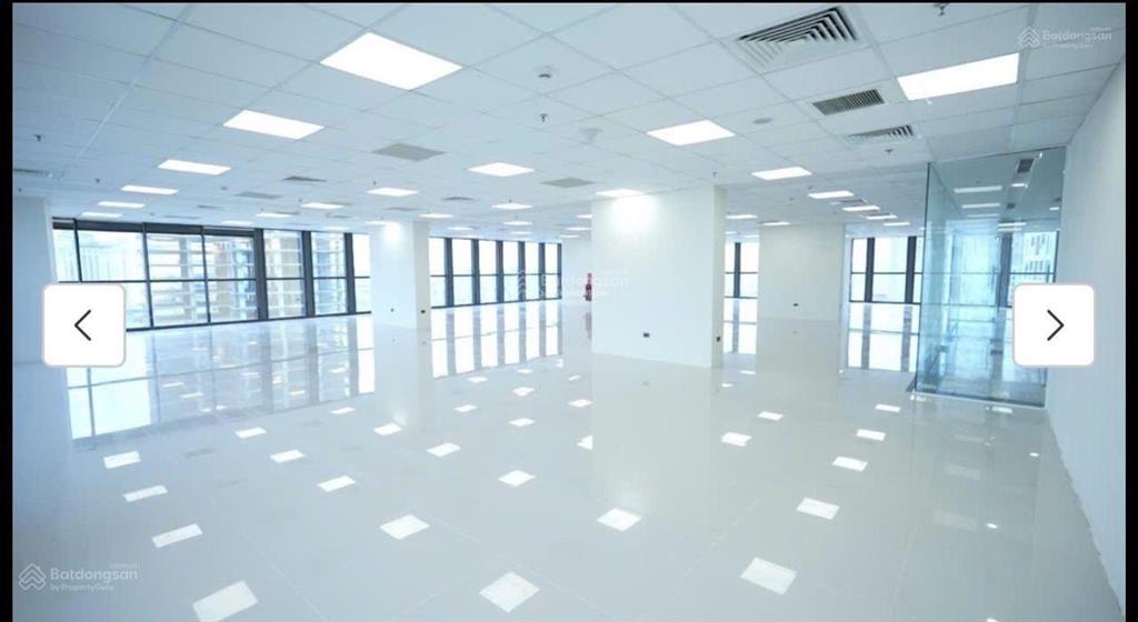 Mời thuê mặt bằng kinh doanh mặt phố láng hạ 380m² mặt tiền 20m. 250 triệu/tháng