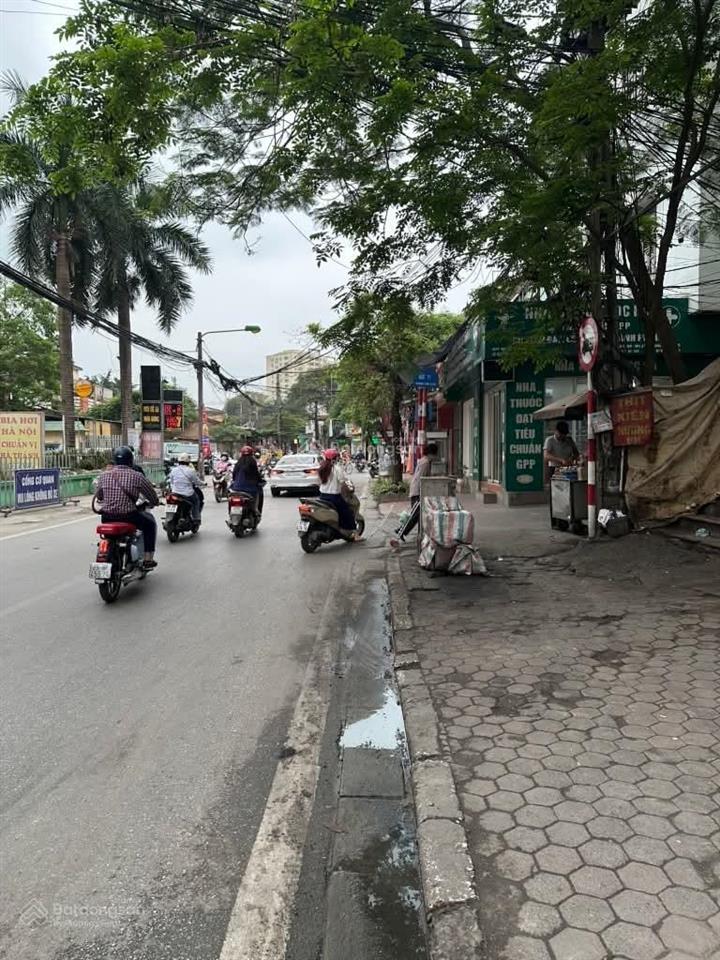 Chính chủ gửi bán nhà mặt phố lĩnh nam phường tương mai, vỉa hè rộng, 161m2 (gcn 151m2), 57.5 tỷ