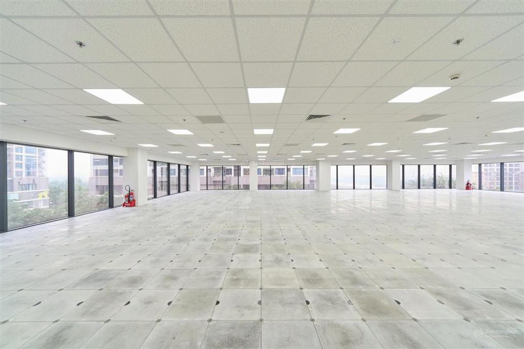 Cho thuê gấp văn phòng đẹp xuất sắc tại central field trung kính, 250 nghìn/m2/th, 550m2