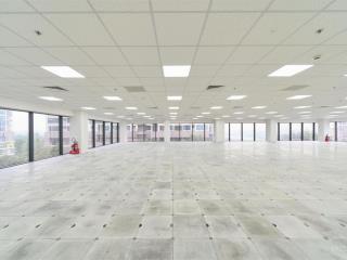 Cho thuê gấp văn phòng đẹp xuất sắc tại central field trung kính, 250 nghìn/m2/th, 550m2