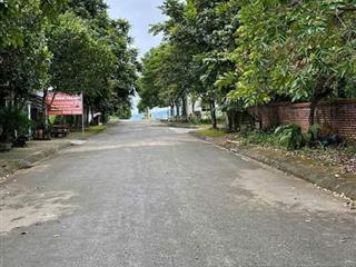 Bán đất tái định cư vai réo phú cát đường 3 ôtô vỉa hè rộng ngõ thông kd nhỉnh 3 tỷ 85m2