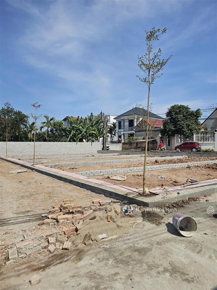 Cần bán lô đất bãi dài 95m nhỉnh 4 tỷ sát xanh villas, metro 05 xây ở, kinh doanh đều đỉnh