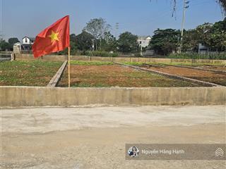 Cần tiền bán gấp 60m hạ bằng nhỉnh 3tỷ sát cạnh đl thăng long cho vợ chồng trẻ đường thông 2 ôtô