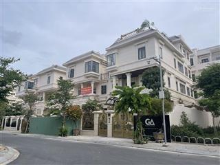 Cho thuê biệt thự cityland park hills, gần siêu thị lotte. dt11x20, hoàn thiện mới có thang máy