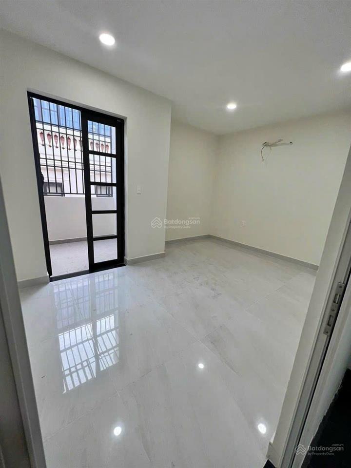 Cho thuê nguyên sàn văn phòng khu cityland park hills, giá thuê 8tr