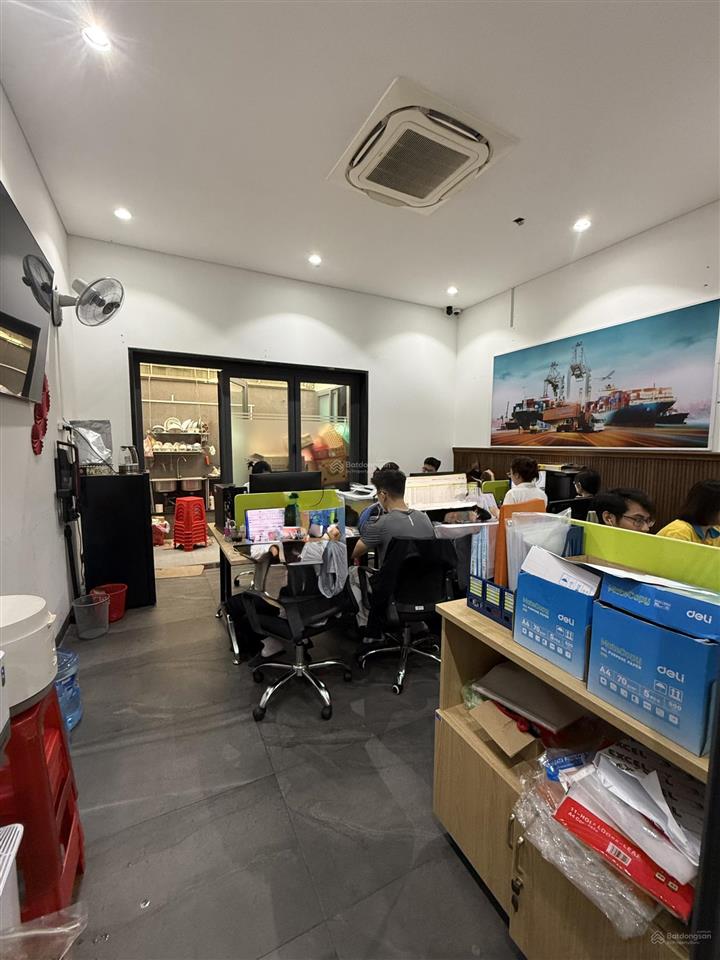 Cho thuê mặt bằng 100m2 cityland gò vấp. có hầm để xe, treo được bảng hiệu công ty trước nhà