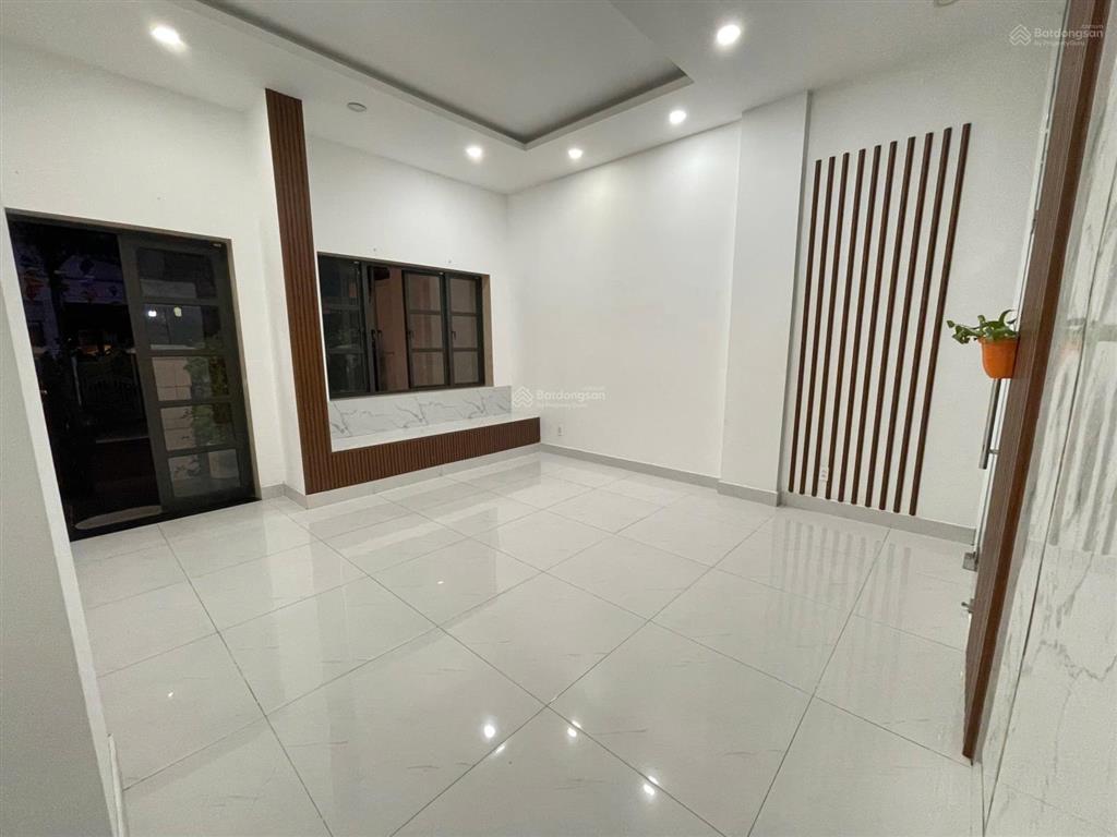 Cho thuê mặt bằng 40m2 khu cityland gò vấp.