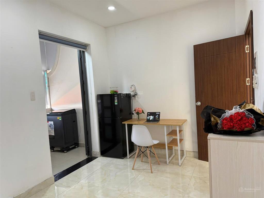 Cho thuê phòng full nội thất khu cityland, tách bếp, có hầm để xe, giá 6tr