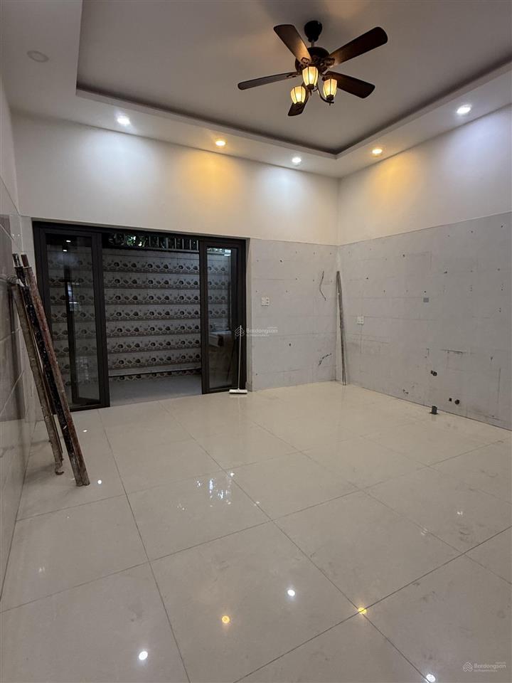 Cho thuê mặt bằng 100m2 khu cityland park hills, gò vấp