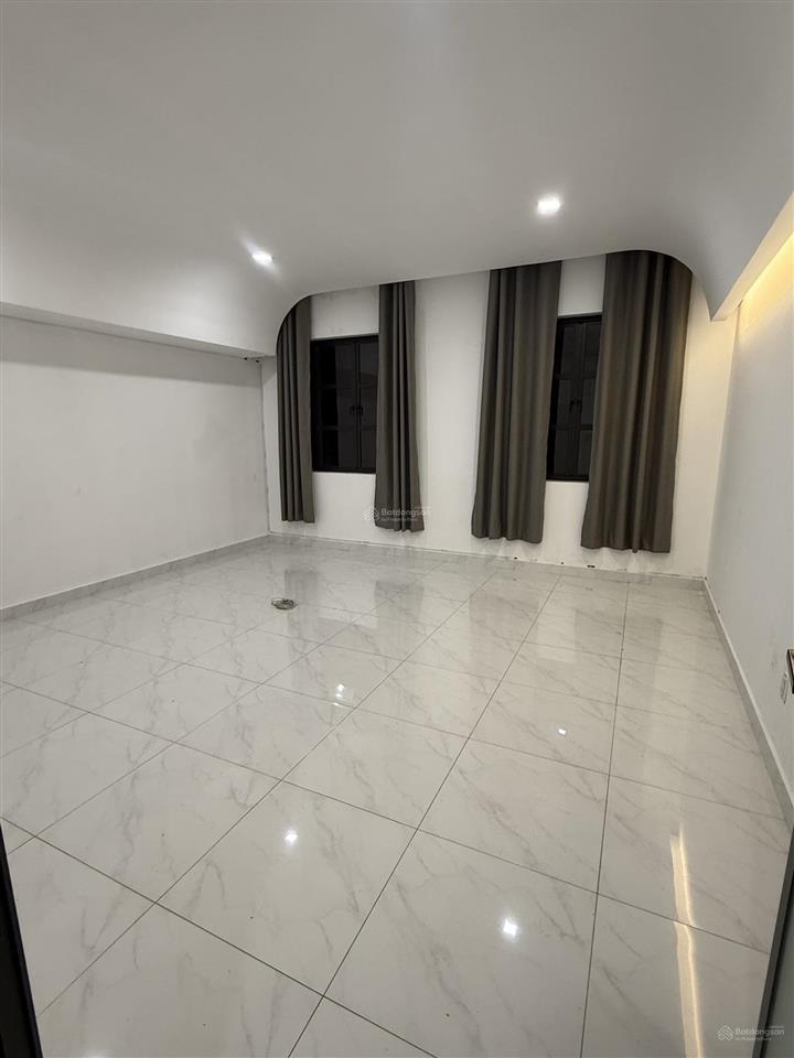 Cho thuê nhà cityland park hills gò vấp  nhà 1 hầm 1 trệt 3 lầu  gần siêu thị lotte