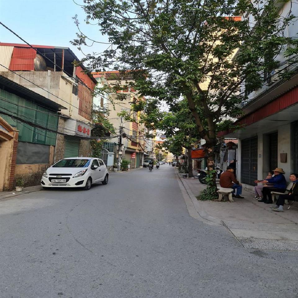 🔥 Bán nhanh 100m2 Trâu Quỳ Gia Lâm mt 6,1m 15m ra đường ô tô thông. LH 0989894845