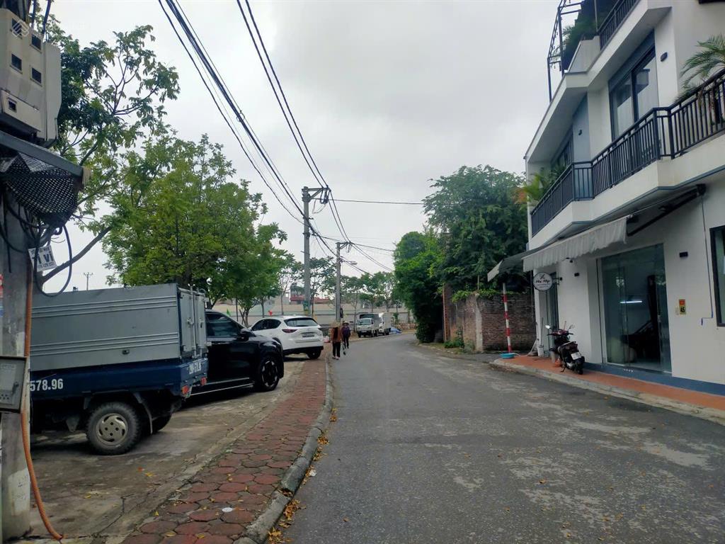 Giá nào cũng bán, vỉa hè ô tô tránh, dt 65m2, mt 5,2m, lô góc đường thông, hàng xóm vin nhỉnh 4 tỷ