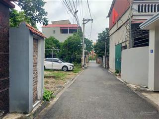 Cần bán gấp đất đa tốn dt 82, tặng nhà c4, ngõ thông, 7 chỗ vào đất,đầu tư giữ tiền ,xây ở sướng