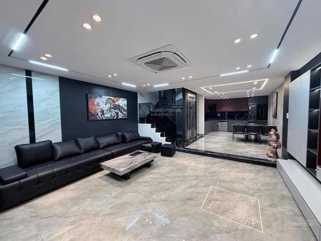 Hàng xóm phú thị riverside, trục chính kinh doanh, ga ra, thang máy, nội thất xịn, 38m2, nhỉnh 4xtỷ