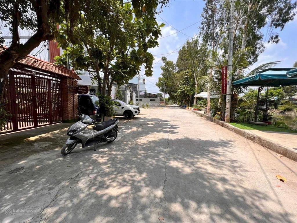 Đất mặt tiền sông, view đẹp ( 5 x 25 )  ngay trường tô ngọc vân  1/ hà huy giáp.