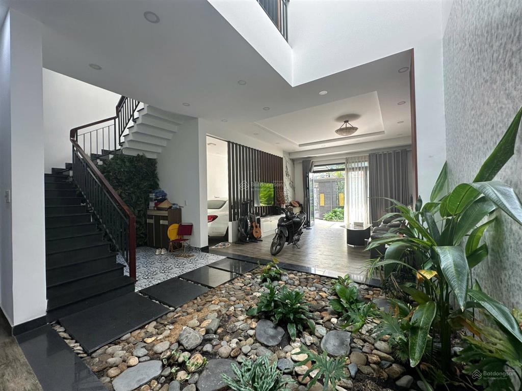 Biệt thự phong cách tối giản  dành cho khách hàng thích sự đơn giản