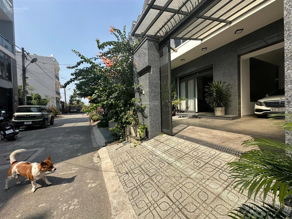 Biệt thự phong cách tối giản  dành cho khách hàng thích sự đơn giản
