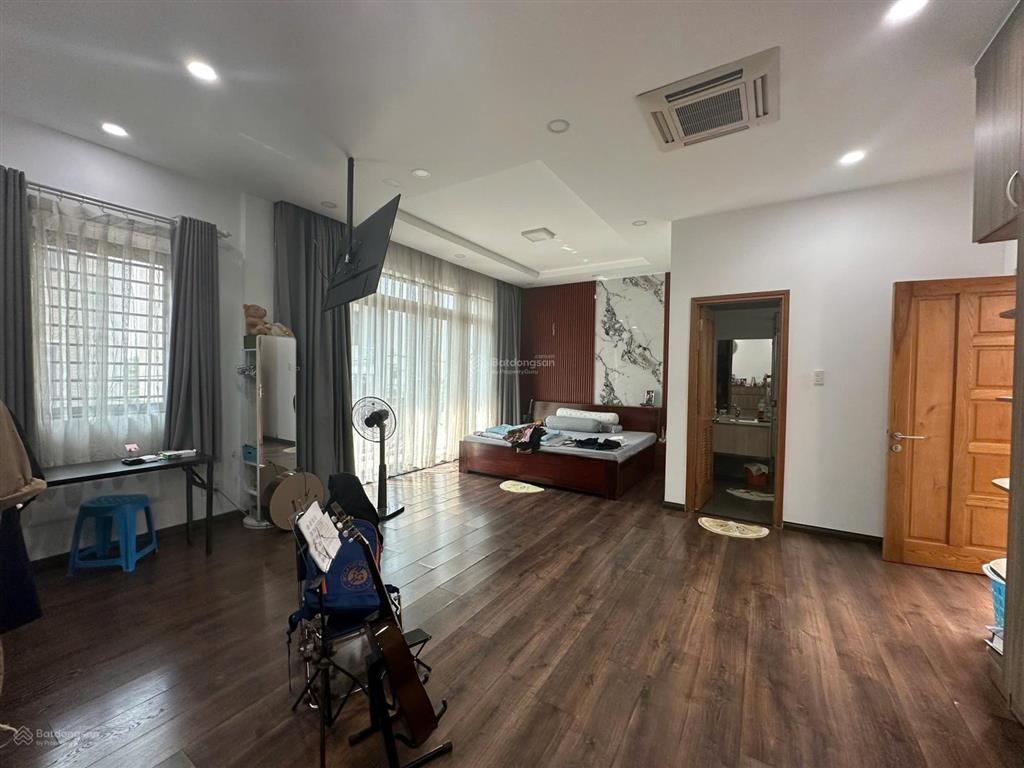 Biệt thự phong cách tối giản  dành cho khách hàng thích sự đơn giản