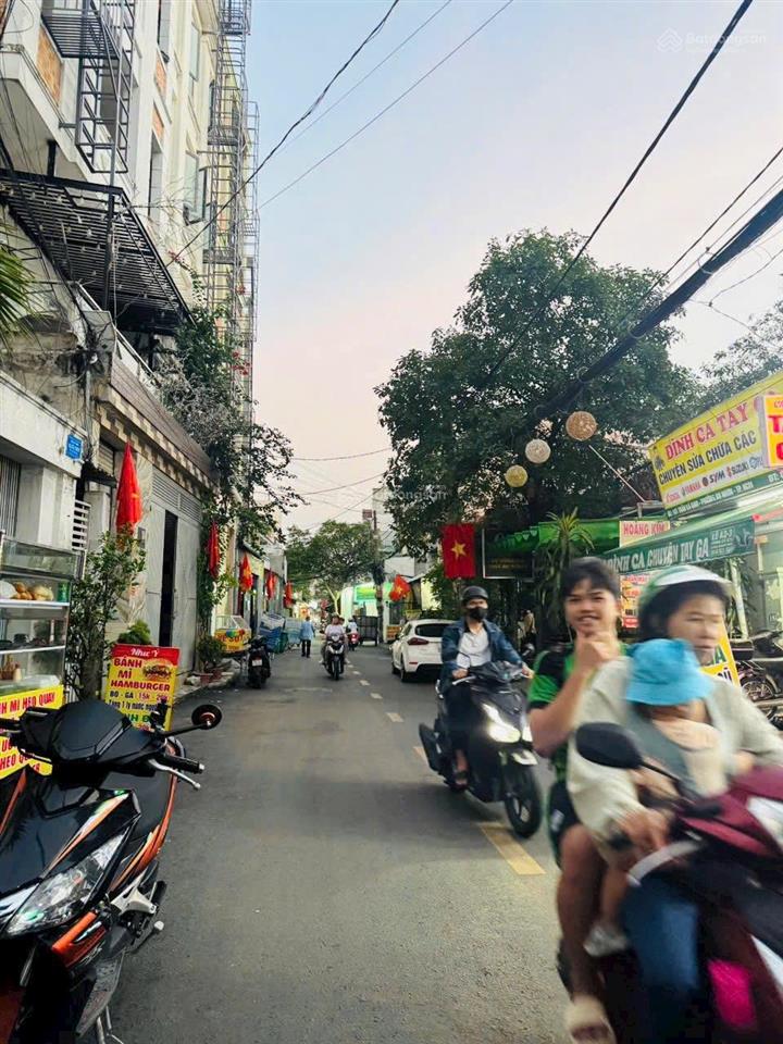 Chdv mặt tiền trần bá giao ( 4,5 x 17 dts 277m2  đang sẵn thu nhập 30tr/ tháng )  mặt tiền vip
