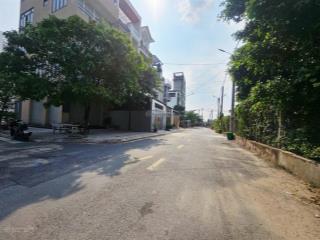 Đất mặt rạch  ( dự án cầu ông đụng )  1/ hà huy giáp  ( 4 x 15.5 )  shr  đường 8m có vỉa hè 4m