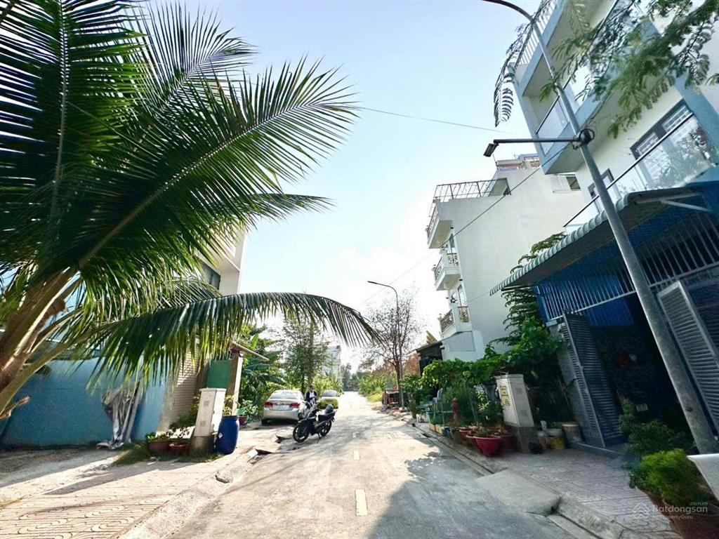 Đất kdc  sổ hồng riêng  ( 4 x 13 )  đường 8m + vỉa hè  khu đẹp tx 52