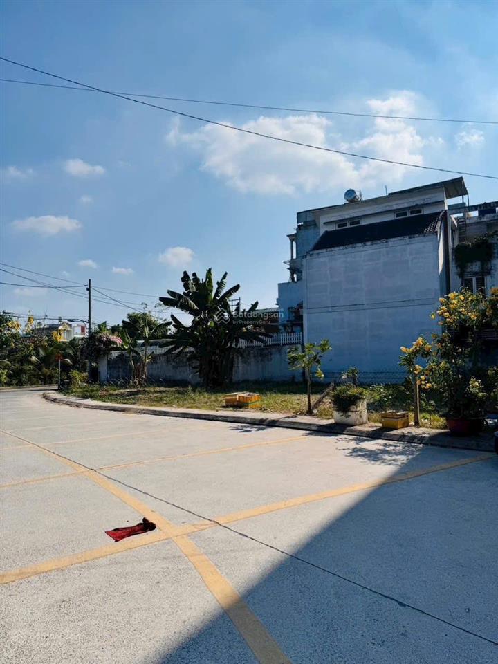 Đất xây villa nhà vườn  mặt sông  sử dụng tới 349m2  đường trước đất 12m