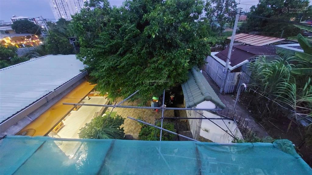Biệt thự vườn góc 2 mt apd09 (11 x 30)  có nhà 1 trệt 1 lầu 4pn  sân vườn rộng